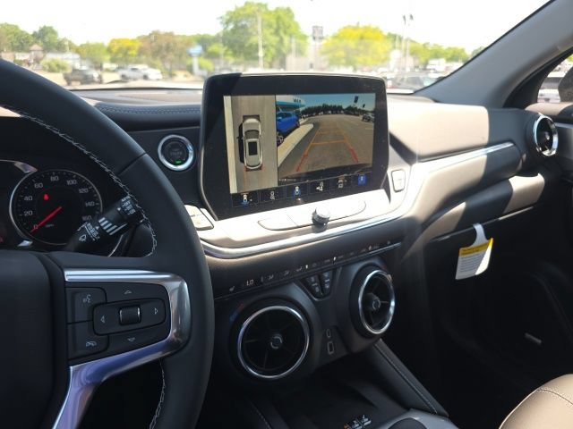 New 2026 Chevrolet Blazer LT w/ Sound & Technology Package AWD/4WD image 23