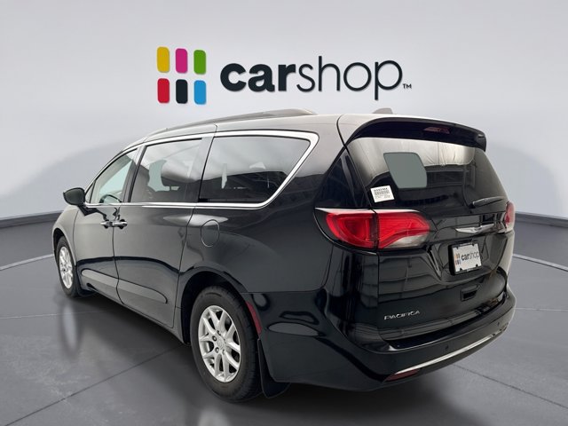 Used 2020 Chrysler Pacifica Touring FWD image 3