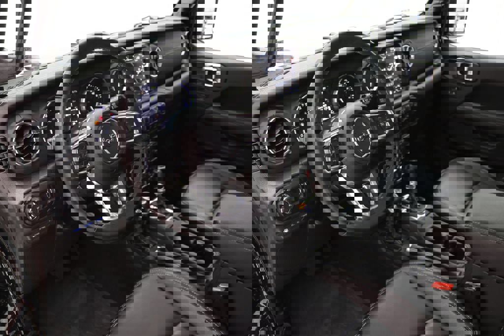 Used 2023 Jeep Wrangler Unlimited Sahara w/ Cold Weather Group image 13