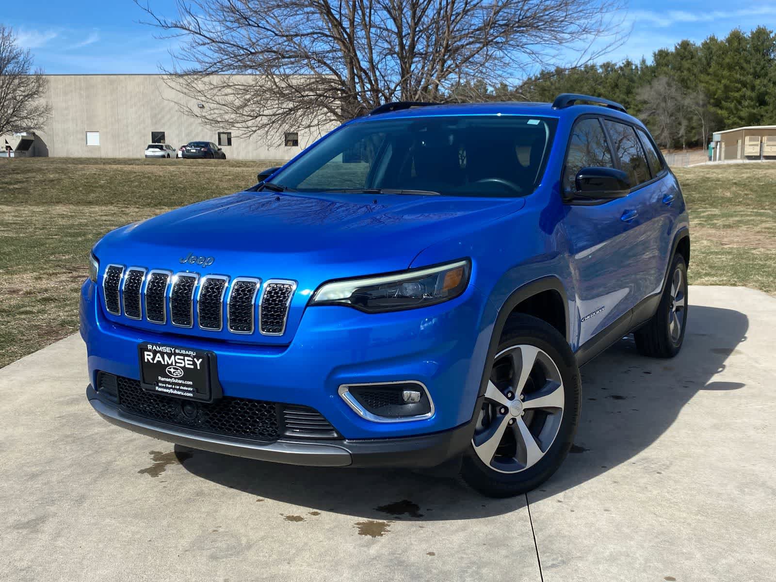 Used 2022 Jeep Cherokee Limited image 1