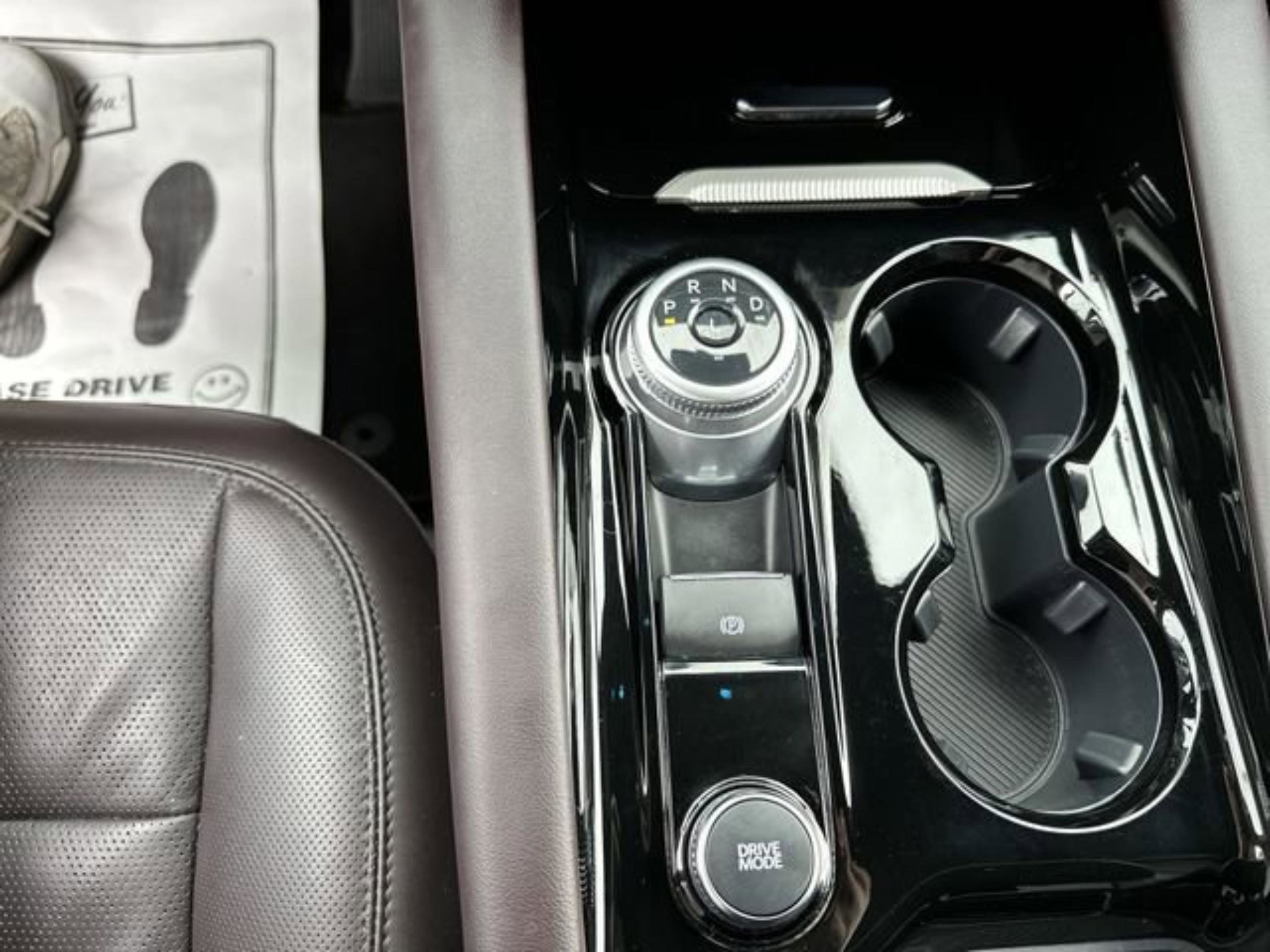 Used 2025 Ford Explorer Platinum RWD image 21