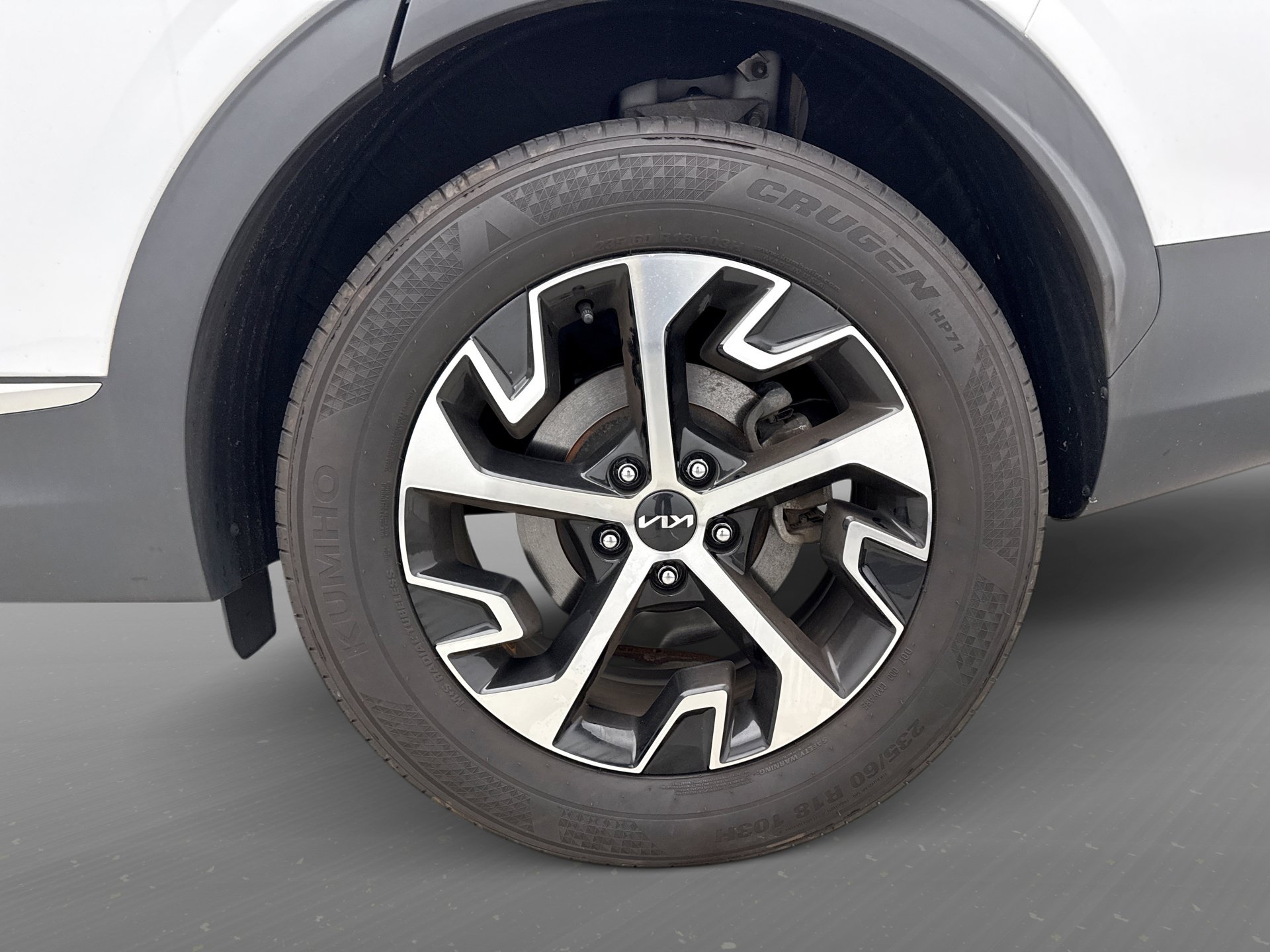 Used 2024 Kia Sportage EX AWD/4WD image 13
