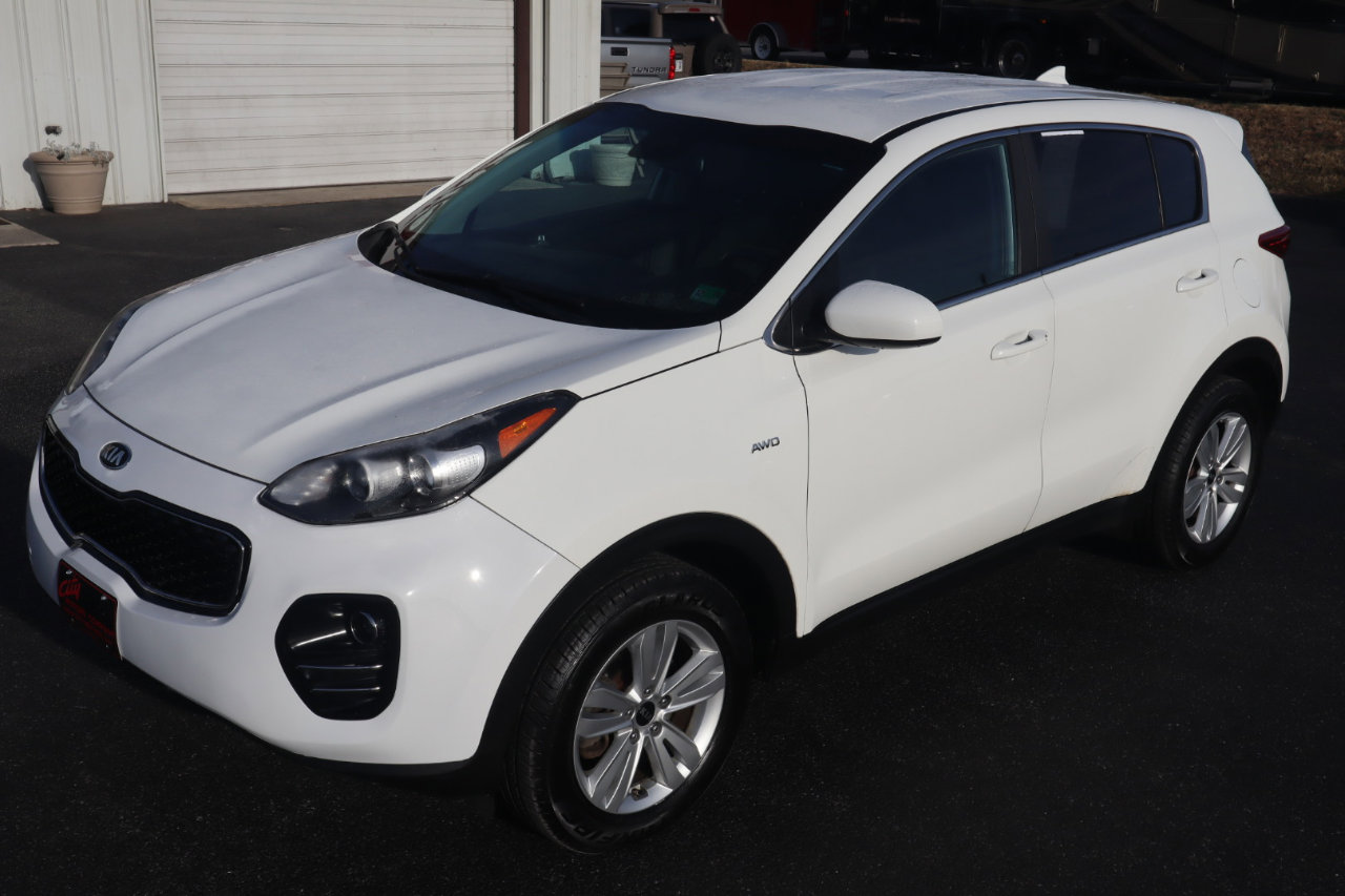 Used 2019 Kia Sportage LX image 11