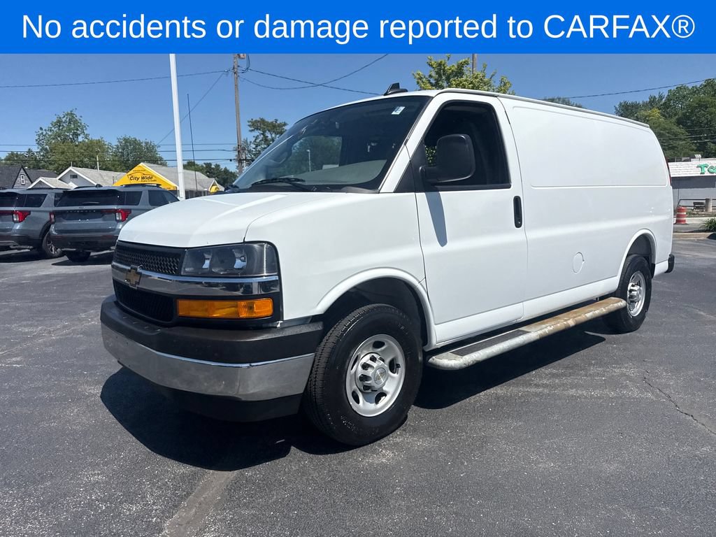 Used 2025 Chevrolet Express 2500 w/ Driver Convenience Package RWD image 2