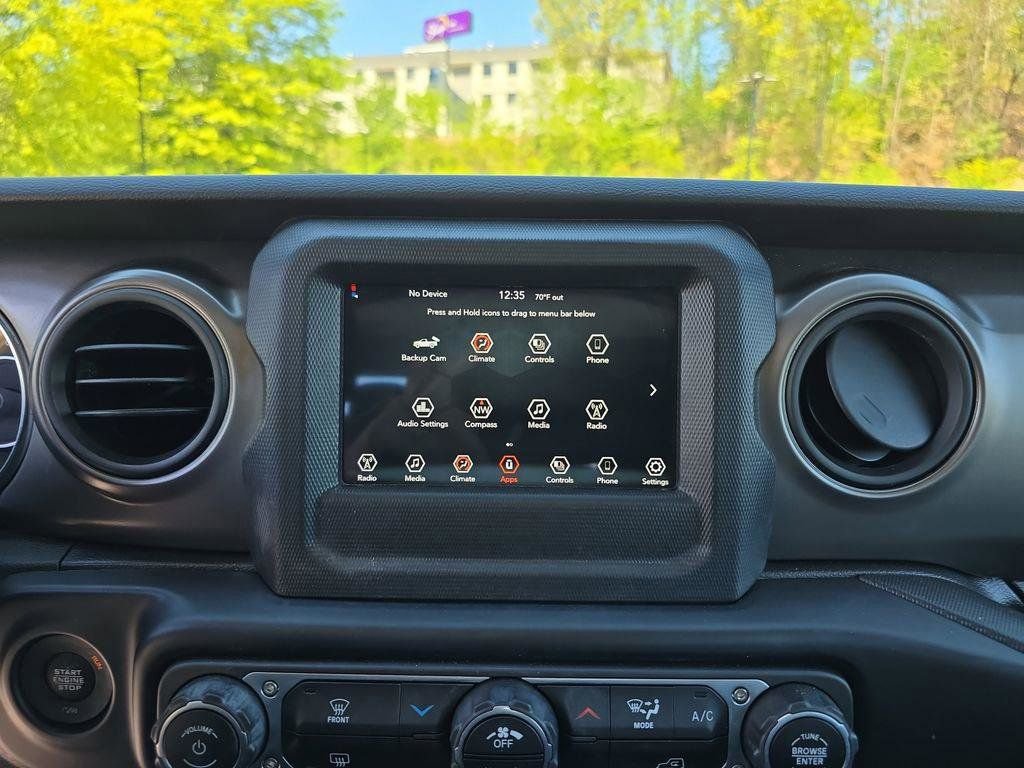 Used 2023 Jeep Gladiator Sport w/ Trailer Tow Package AWD/4WD image 25