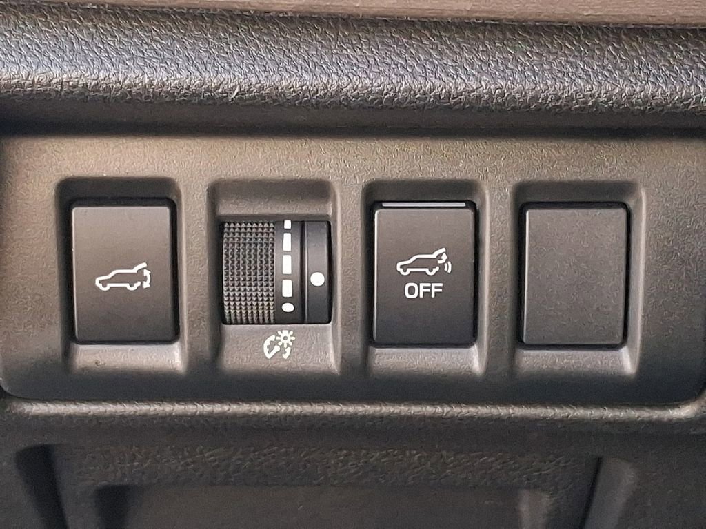 Used 2023 Subaru Outback Premium image 24