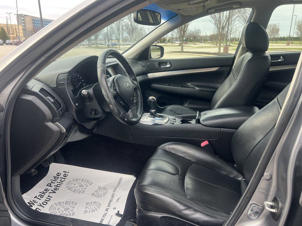 Used 2012 INFINITI G37 w/ Premium Pkg image 17