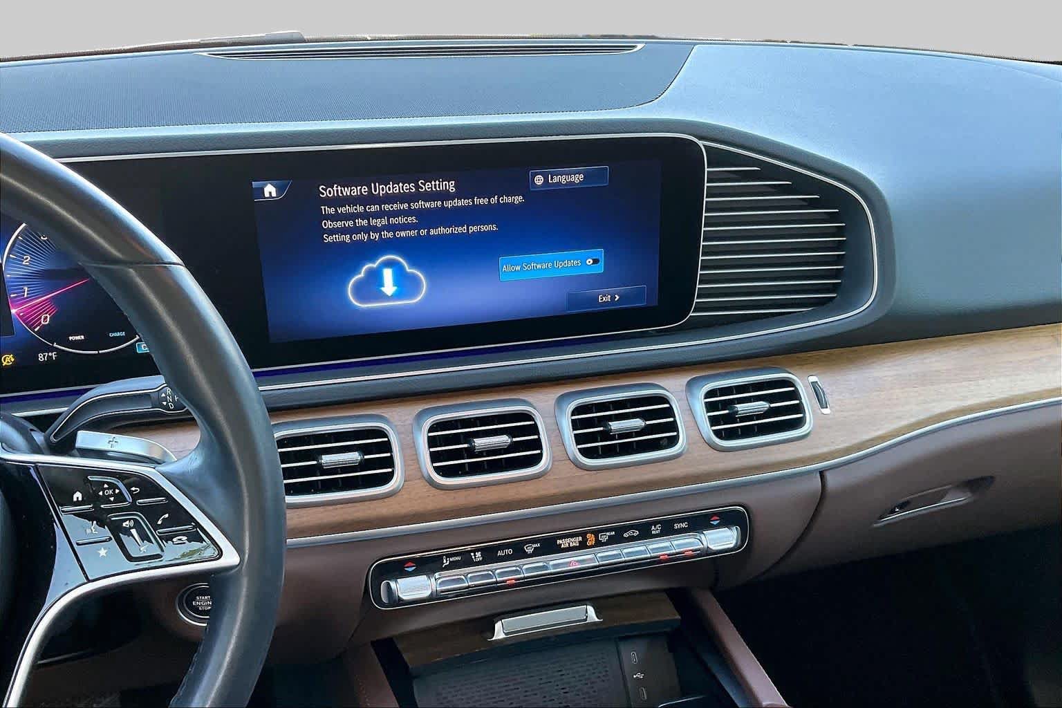 Used 2025 Mercedes-Benz GLE 350 4MATIC image 7