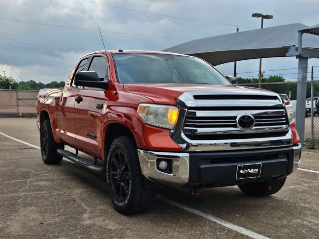 Used 2017 Toyota Tundra SR5 w/ SR5 Upgrade Package AWD/4WD image 3