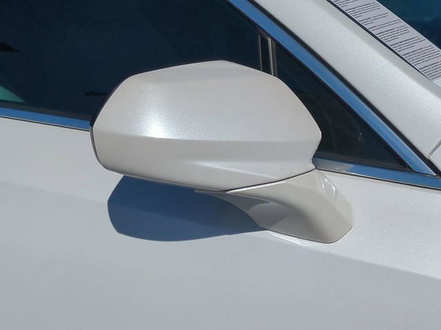 Used 2021 Cadillac XT4 Luxury w/ Driver Awareness Package image 11