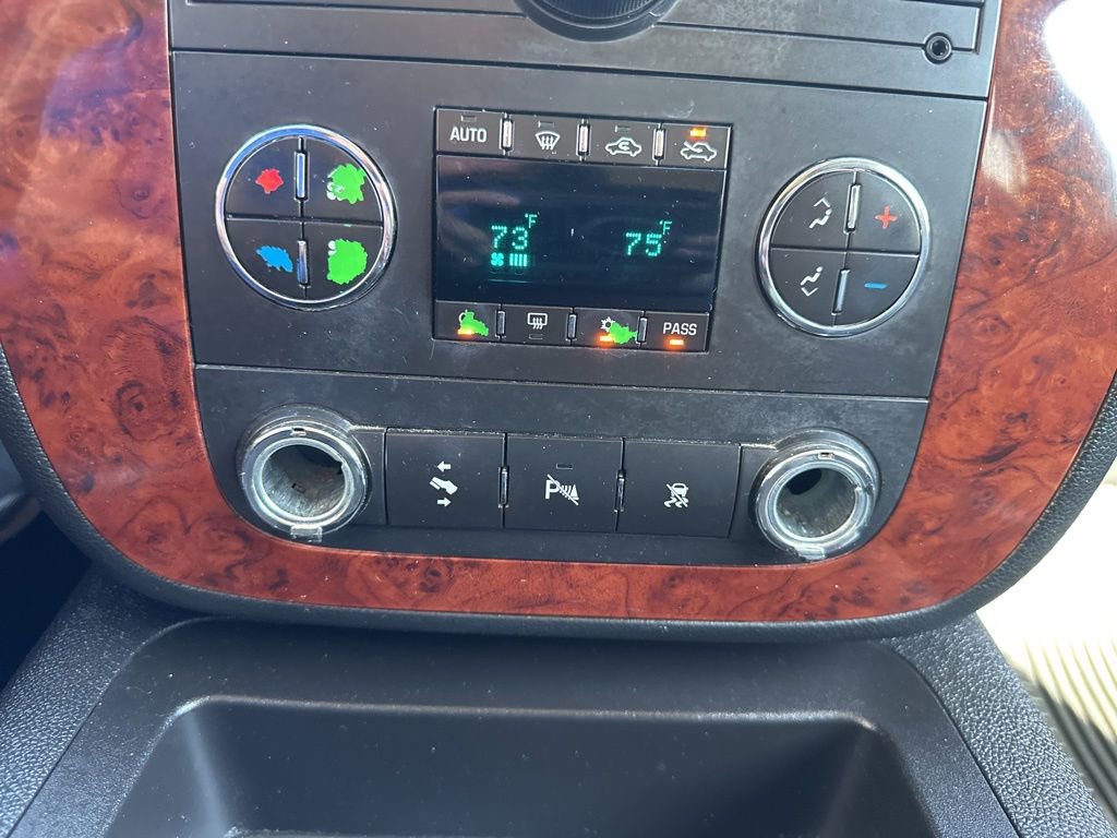 Used 2011 Chevrolet Avalanche LT w/ Texas Edition RWD image 4