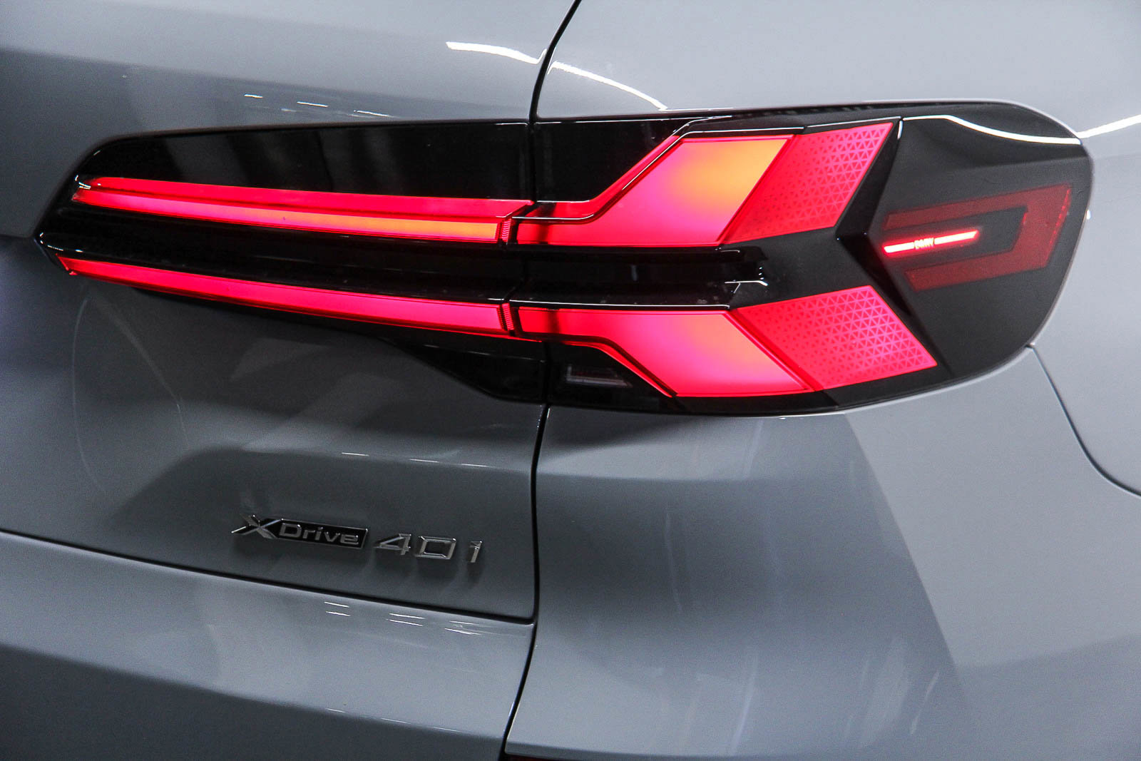 New 2026 BMW X5 xDrive40i w/ M Sport Package AWD/4WD image 7