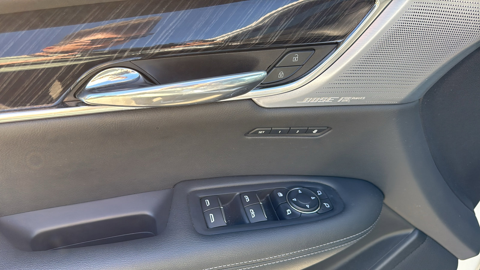 Used 2022 Cadillac XT6 Premium Luxury w/ Technology Package image 11