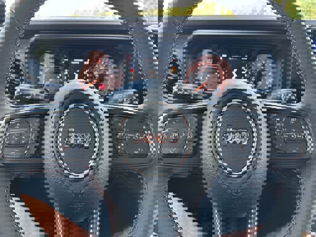 New 2025 Jeep Gladiator Mojave w/ Convenience Group image 27