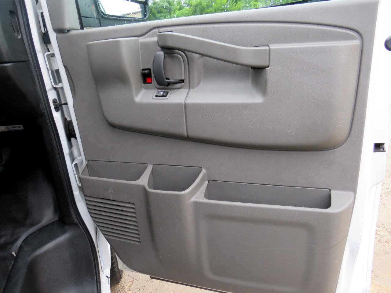 Used 2019 GMC Savana 2500 w/ Driver Convenience Package image 23