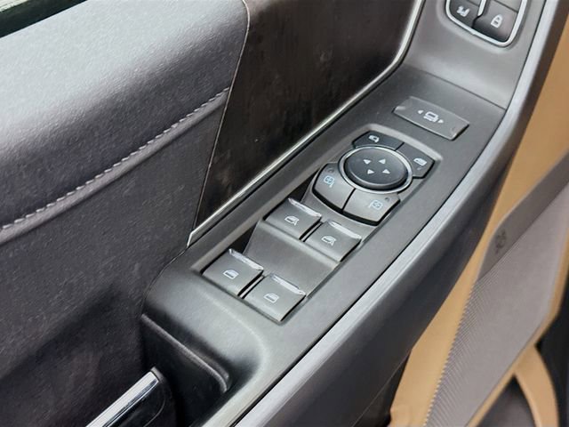 Used 2023 Ford F350 Lariat w/ Chrome Package image 18