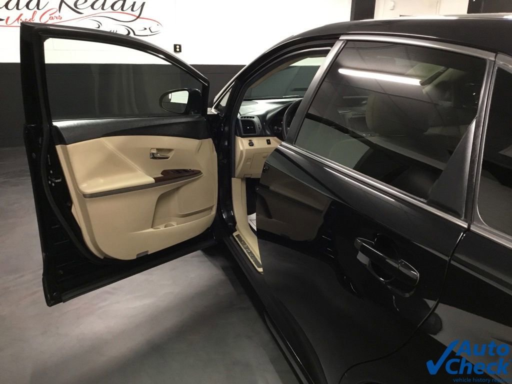 Used 2014 Toyota Venza LE AWD/4WD image 25