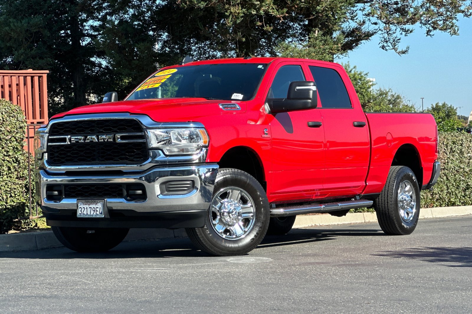 Used 2024 RAM 2500 Tradesman w/ Chrome Appearance Group image 9