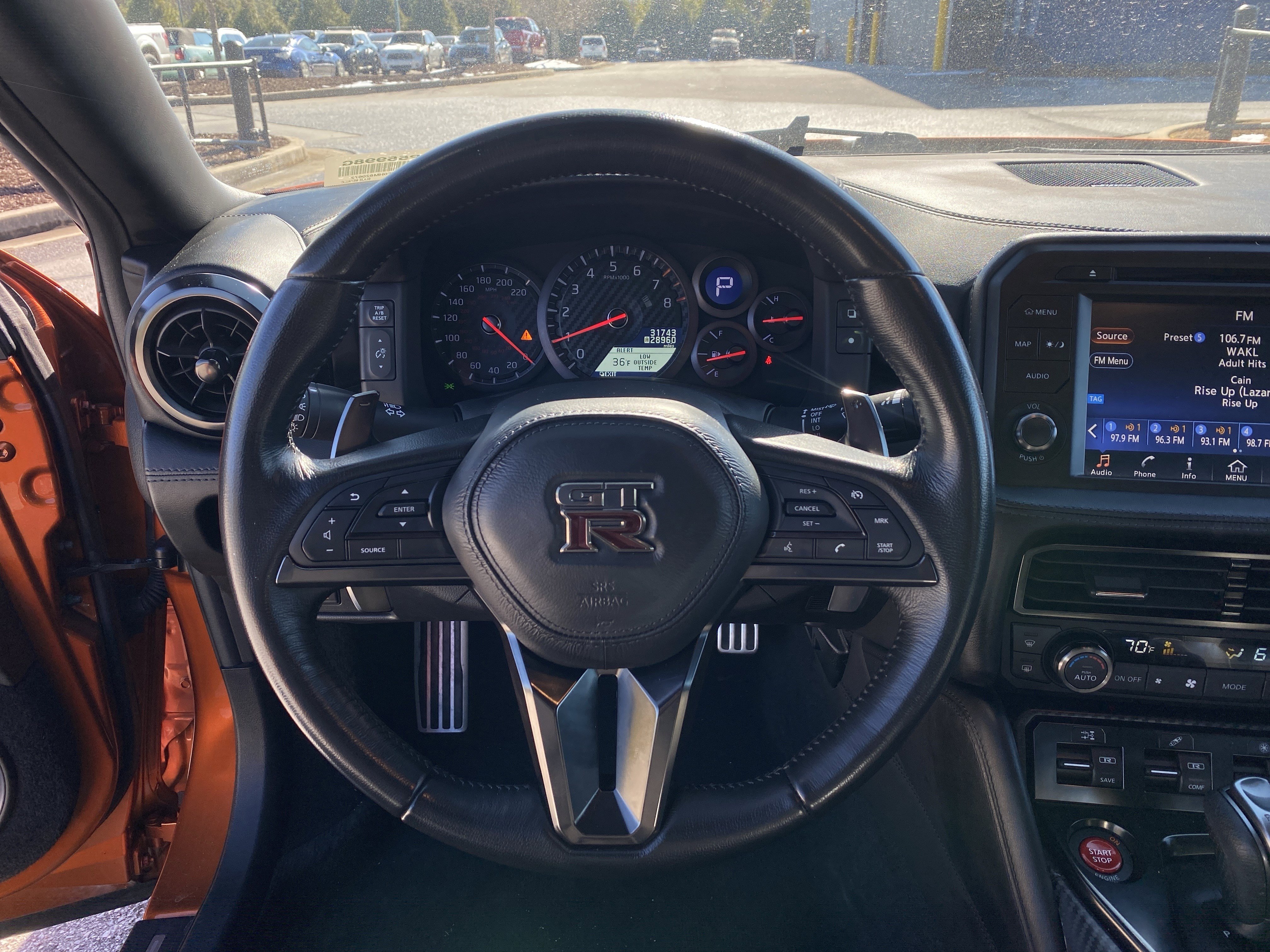 Used 2017 Nissan GT-R Premium image 9