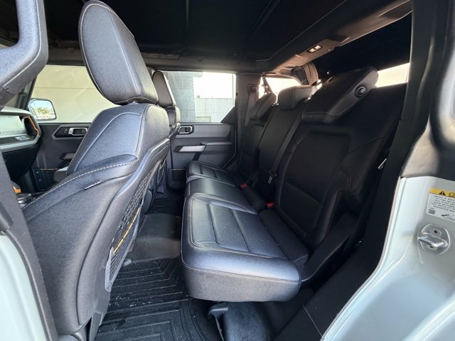 Used 2023 Ford Bronco Badlands image 15