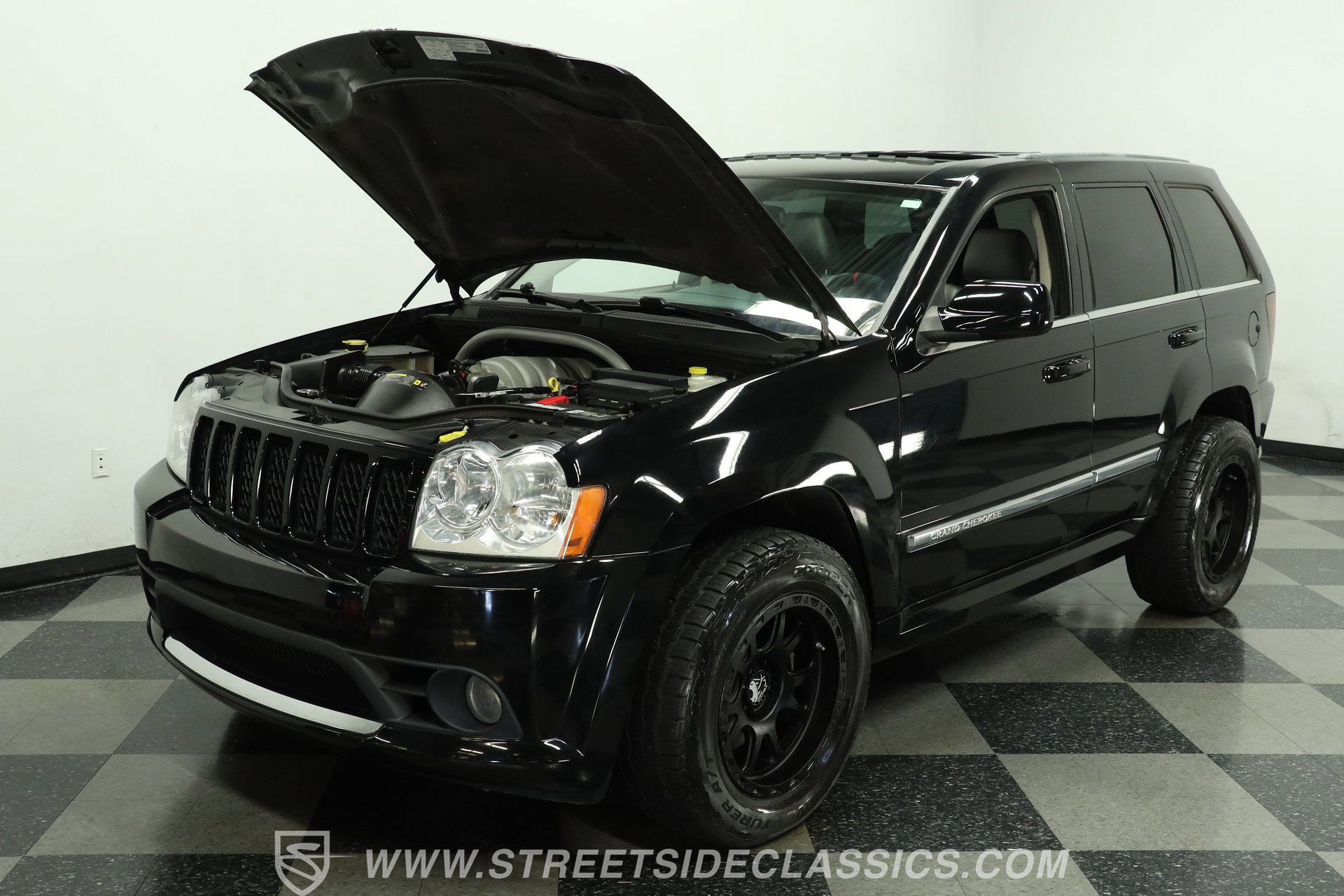 Used 2006 Jeep Grand Cherokee SRT8 w/ SRT Option Group I image 29