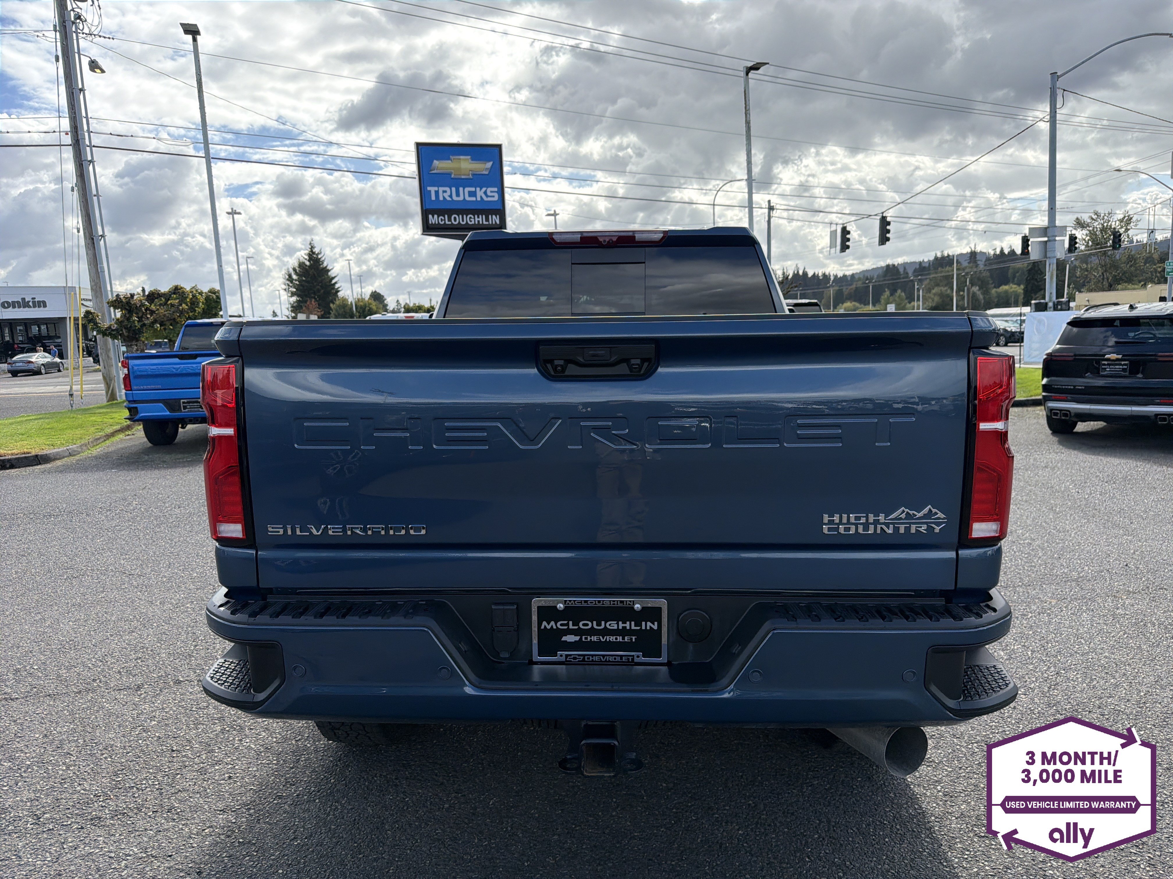 Used 2026 Chevrolet Silverado 2500 High Country w/ Technology Package AWD/4WD image 4