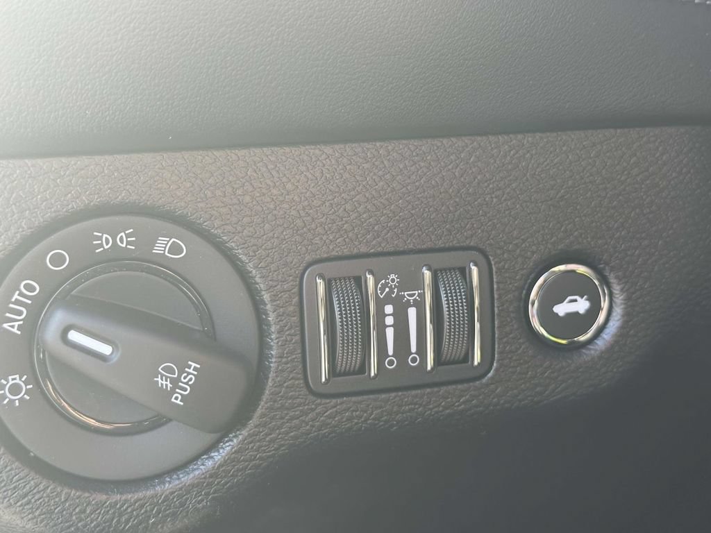New 2023 Dodge Challenger SXT w/ Plus Package RWD image 12