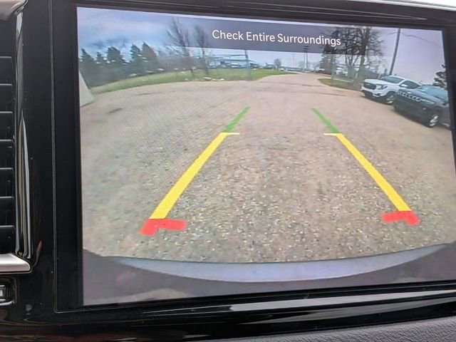 Certified 2023 Chrysler Pacifica Touring-L image 23