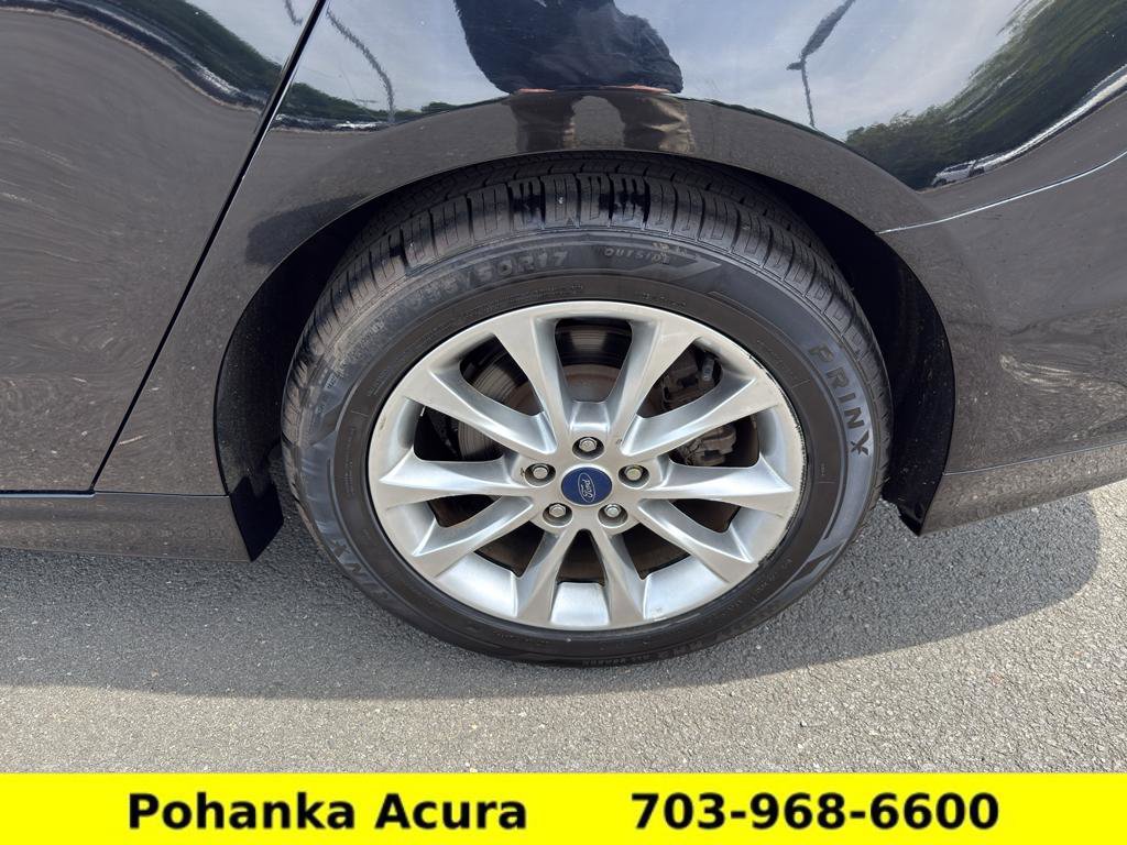 Used 2017 Ford Fusion SE w/ Fusion SE Technology Package FWD image 24