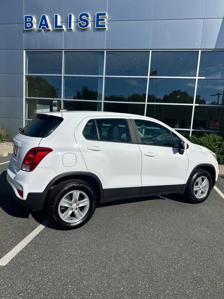Used 2018 Chevrolet Trax LS AWD/4WD image 3