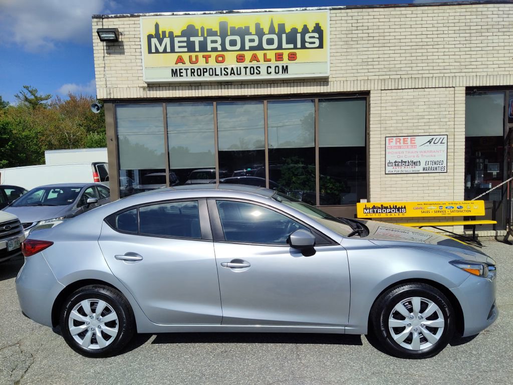 Used 2018 MAZDA MAZDA3 Sport image 2