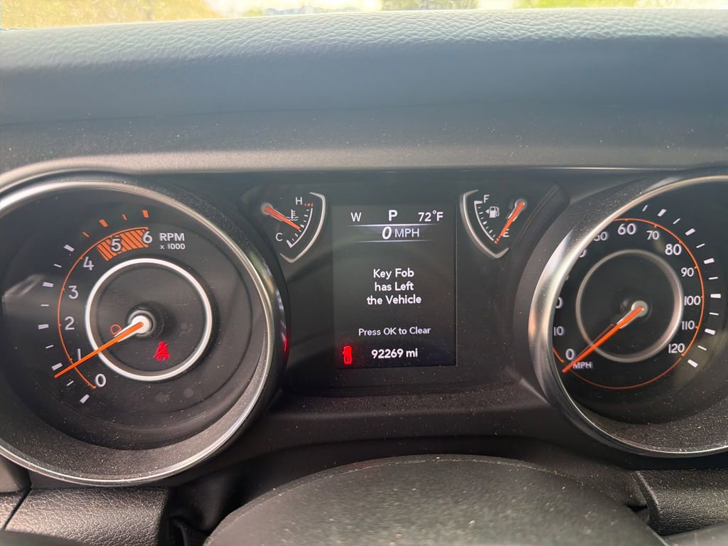 Used 2023 Jeep Gladiator Sport image 14