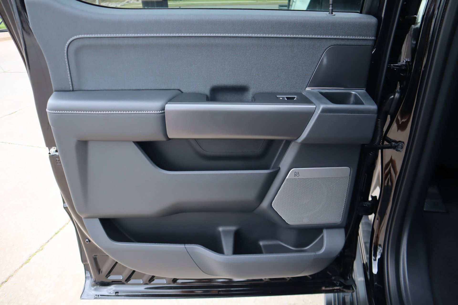 New 2025 Ford F150 Lariat w/ FX4 Off-Road Package image 18