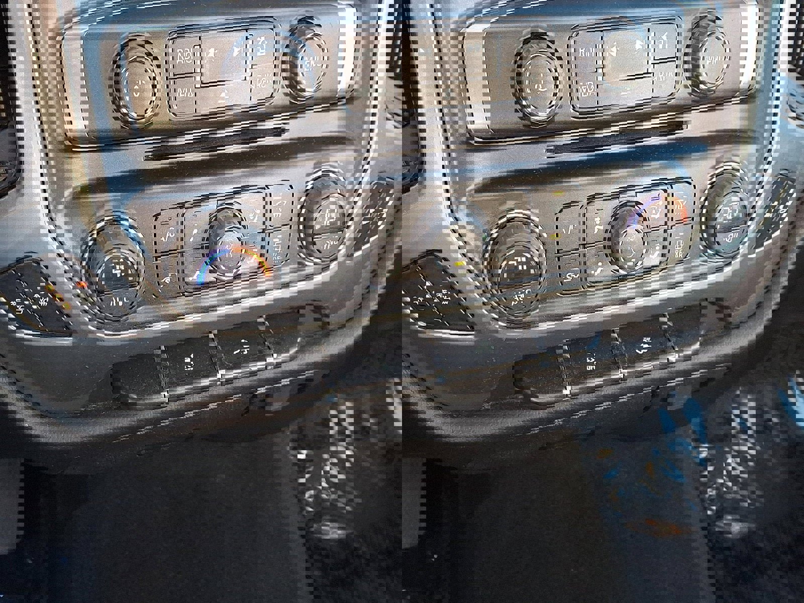 Used 2018 Chevrolet Silverado 1500 LT w/ All Star Edition image 16