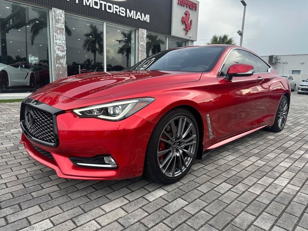 Used 2017 INFINITI Q60 Red Sport 400 RWD image 4