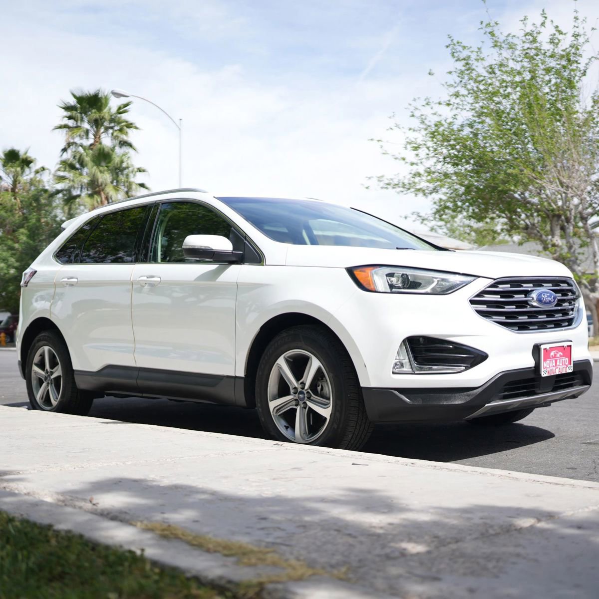Used 2019 Ford Edge SEL w/ Equipment Group 201A FWD image 17