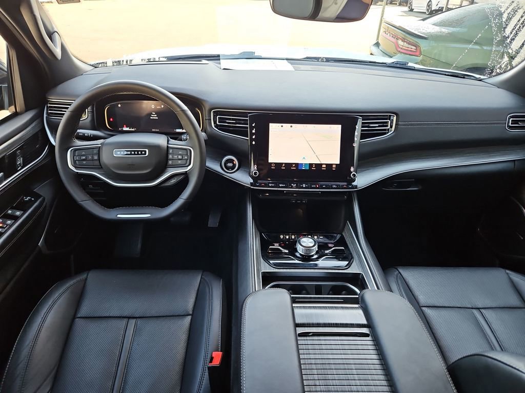 Used 2024 Jeep Wagoneer L Series III w/ Flexible Seating Group image 9
