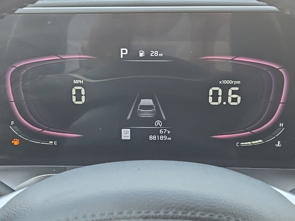 Used 2023 Kia Telluride LX image 5