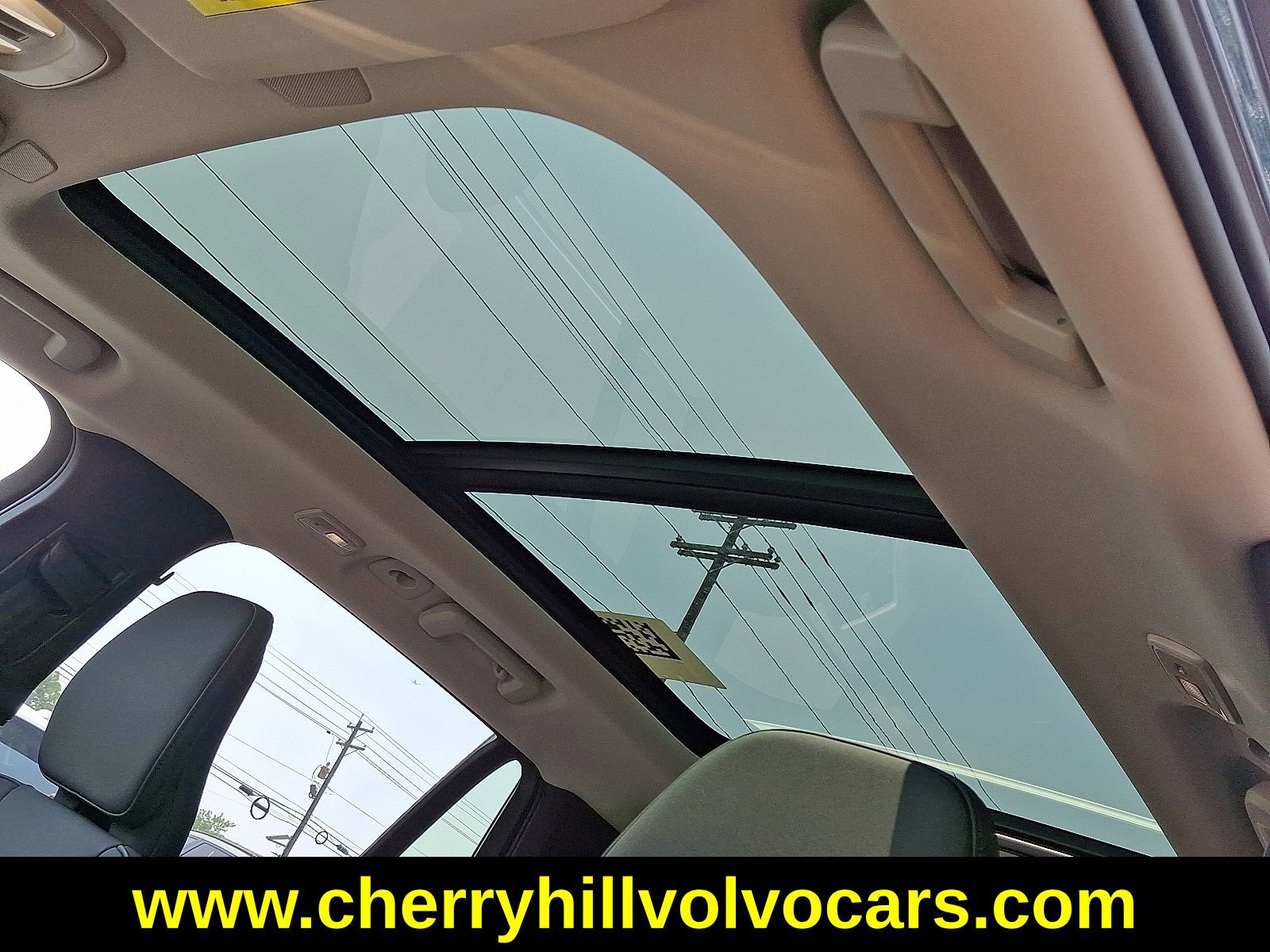 New 2025 Volvo XC90 B6 Plus w/ Protection Package Premier image 17