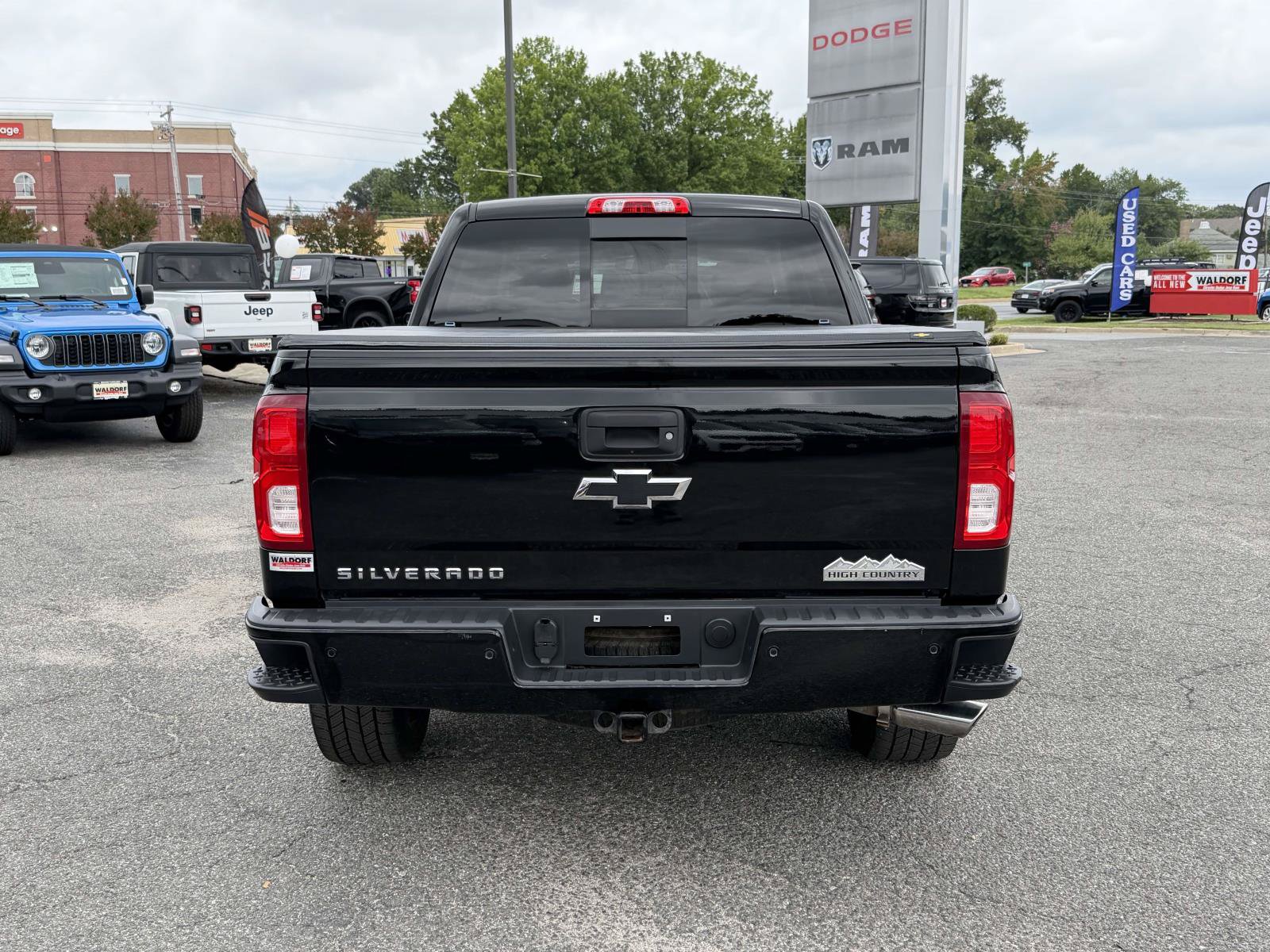 Used 2018 Chevrolet Silverado 1500 High Country AWD/4WD image 4