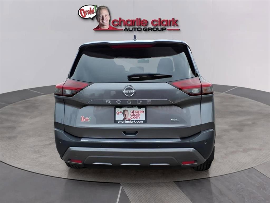 Used 2023 Nissan Rogue SL w/ SL Premium Package image 4