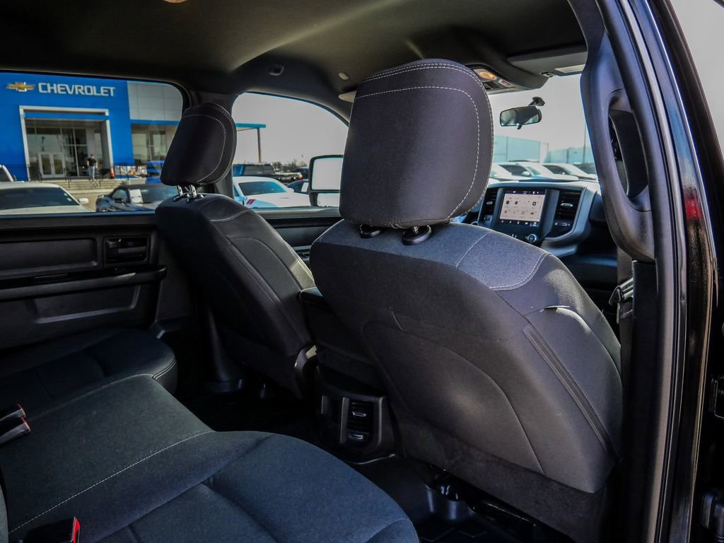 Used 2024 RAM 2500 Tradesman w/ Chrome Appearance Group image 20