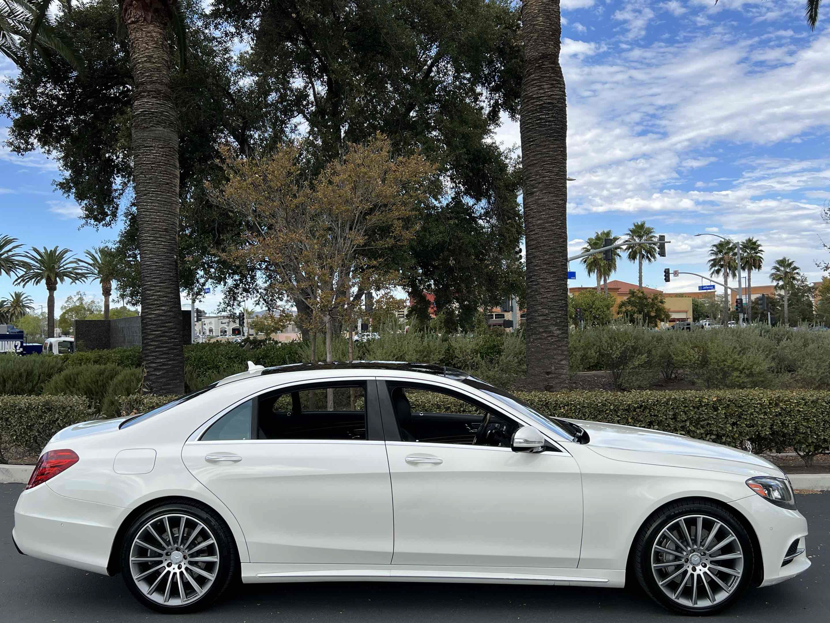 Used 2015 Mercedes-Benz S 550 Sedan image 16