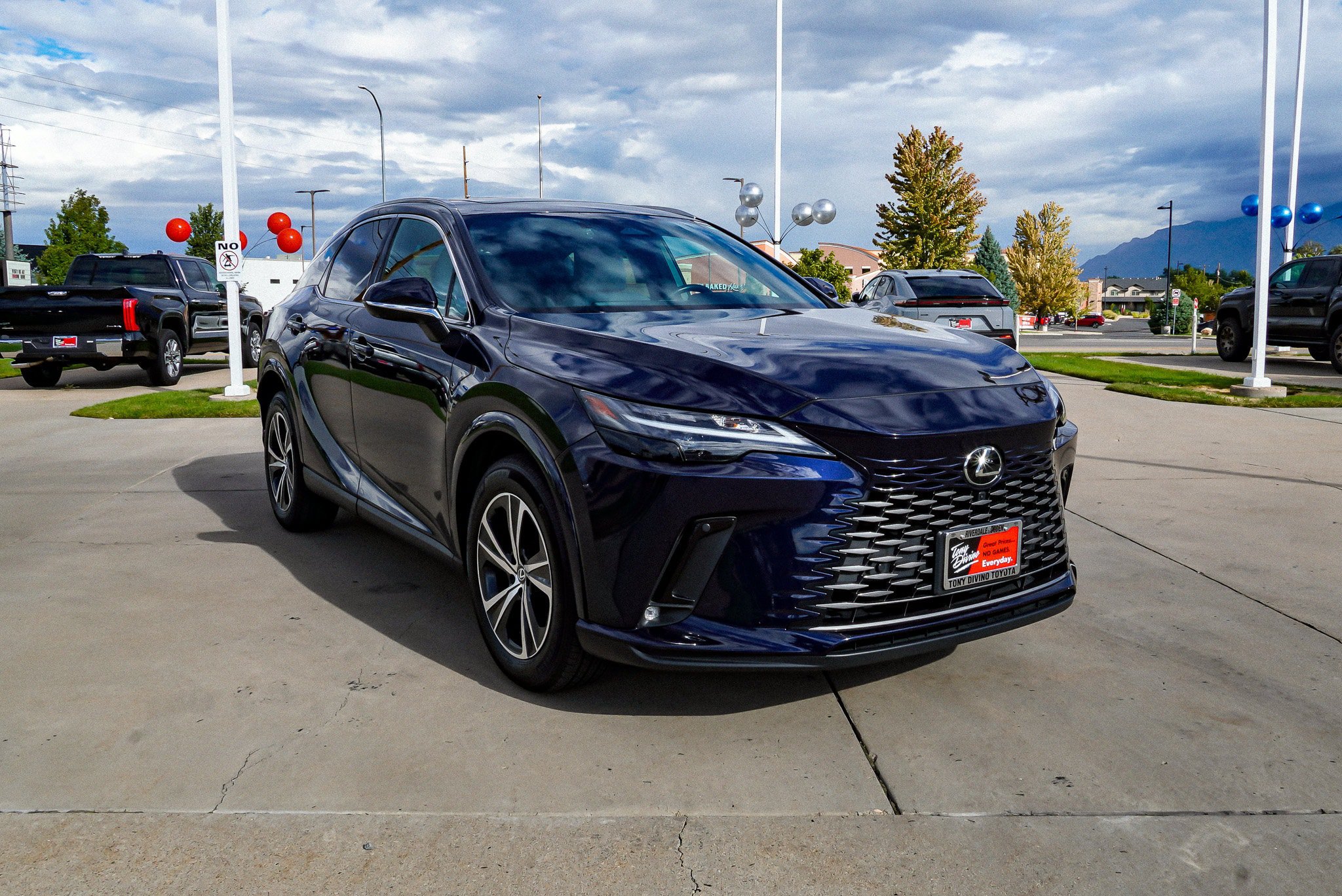 Used 2023 Lexus RX 350 Premium w/ Cold Area Package AWD/4WD image 2