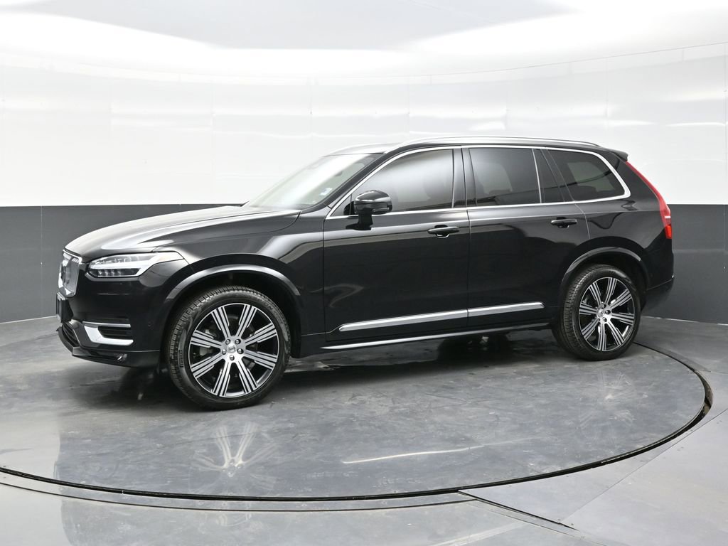 Used 2023 Volvo XC90 B6 Ultimate w/ Lounge Package image 3