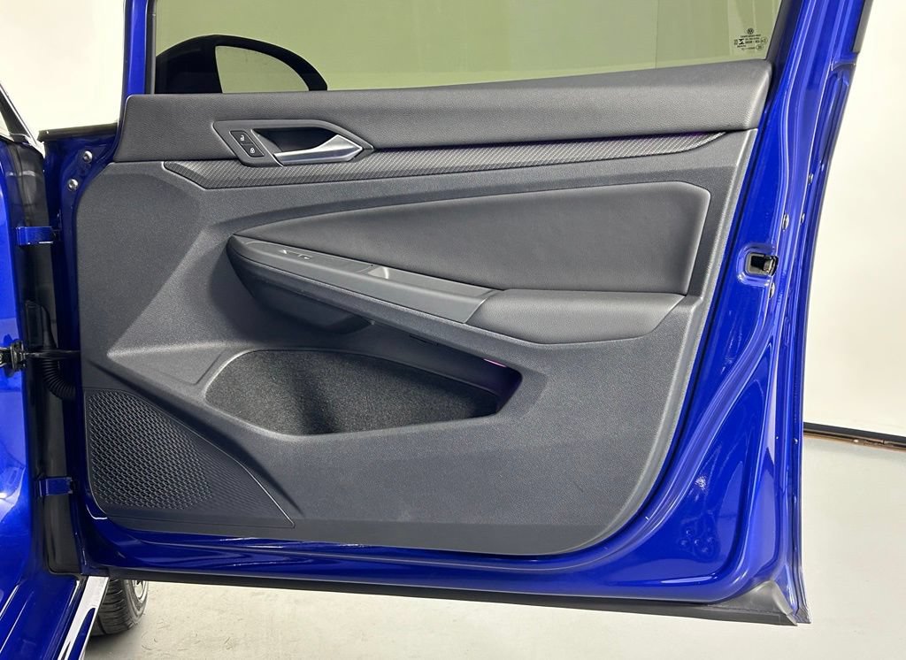 Used 2022 Volkswagen Golf R AWD/4WD image 9