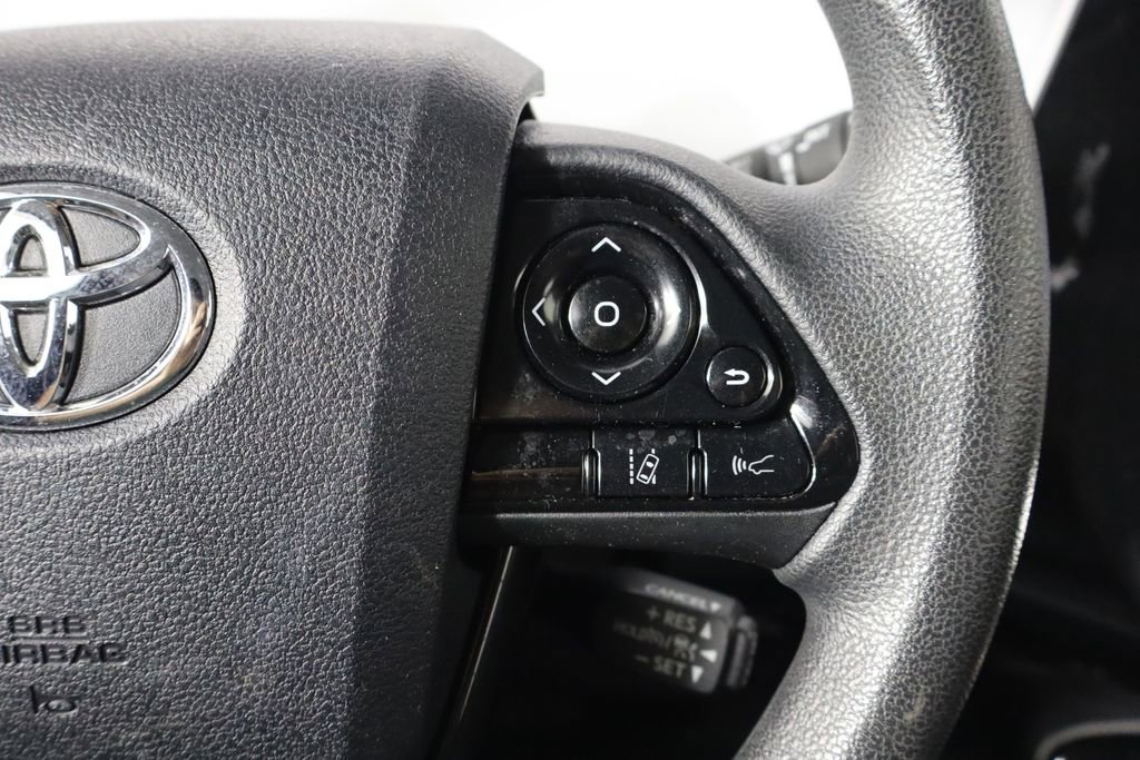Used 2019 Toyota Prius LE image 11