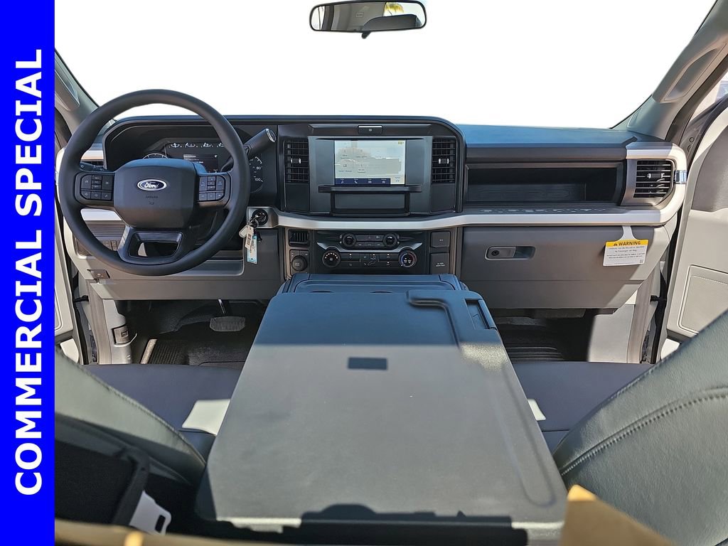 New 2025 Ford F550 4x4 Regular Cab Super Duty image 9