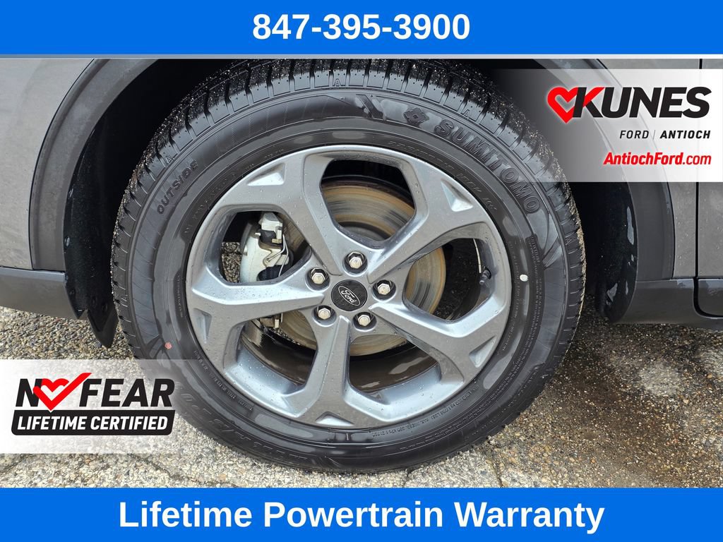 Certified 2025 Ford Escape ST-Line AWD/4WD image 12