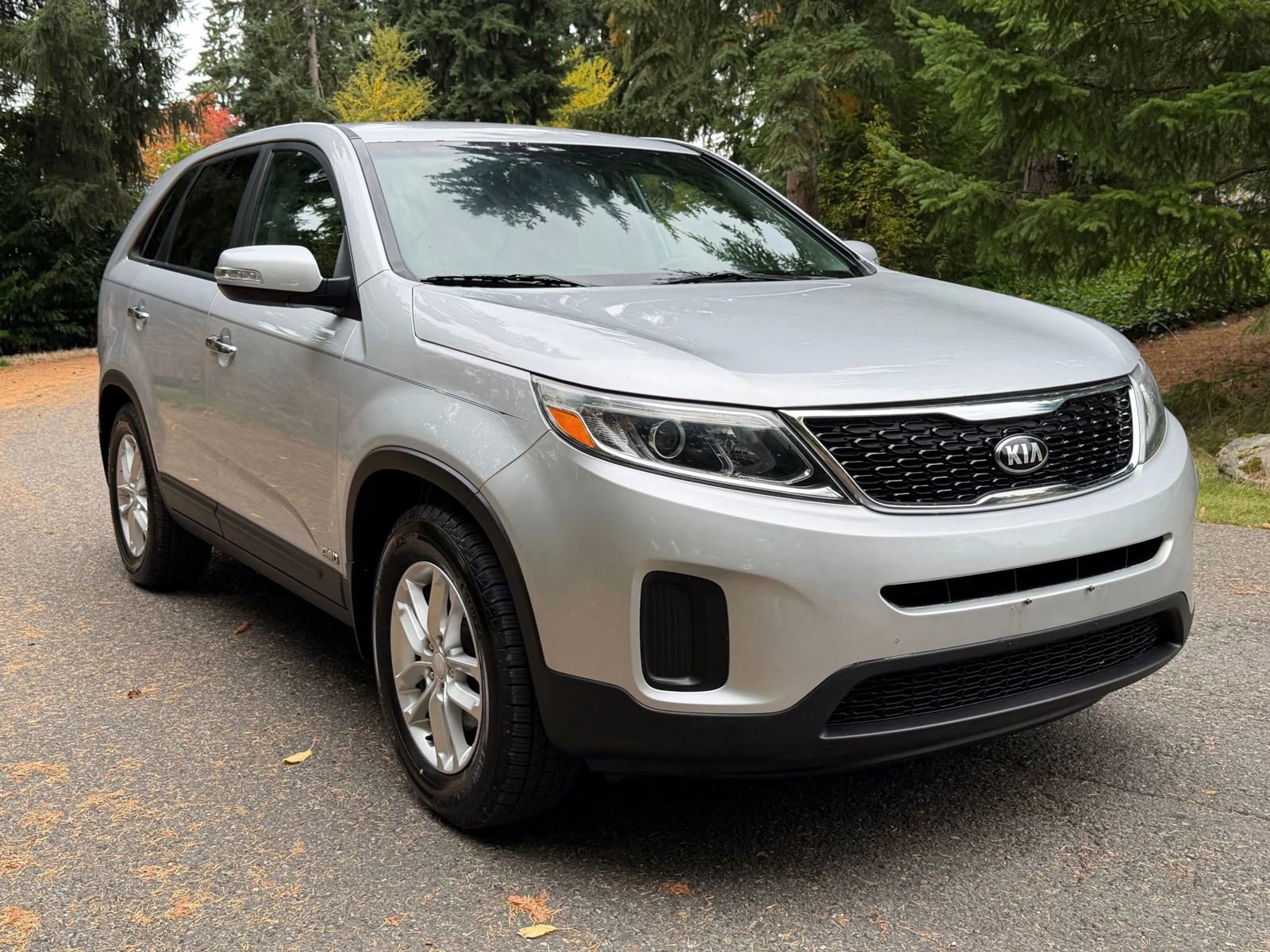 Used 2015 Kia Sorento LX image 7